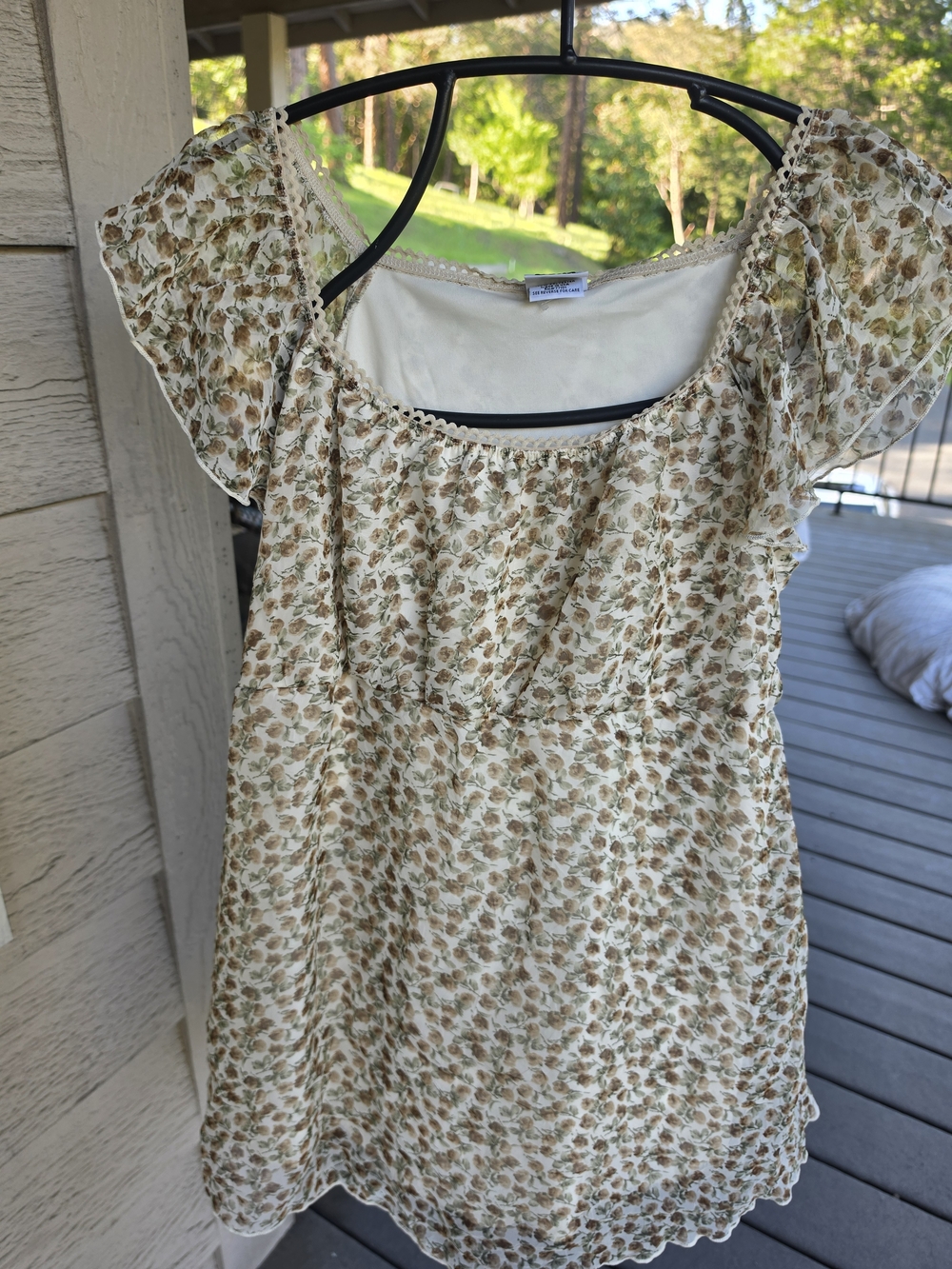 Floral Cream Puff-Sleeve Women’s Top